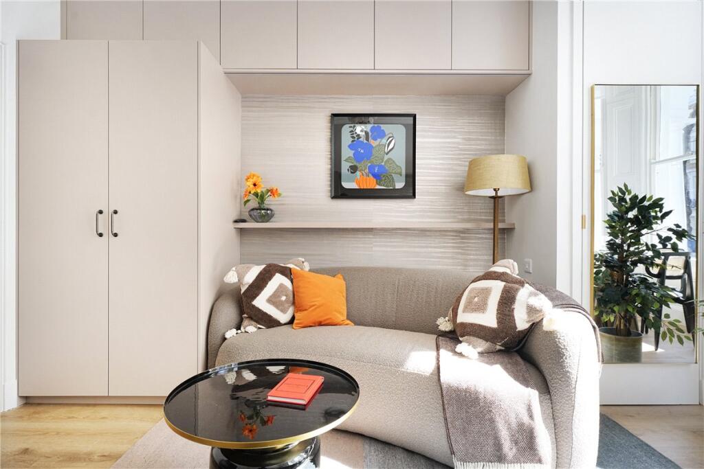 48618_KNI250060_L_IMG_06_0000