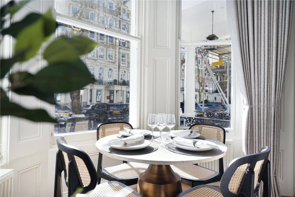 48618_KNI250060_L_IMG_09_0000