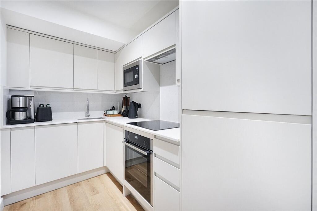 48618_KNI250061_L_IMG_03_0000