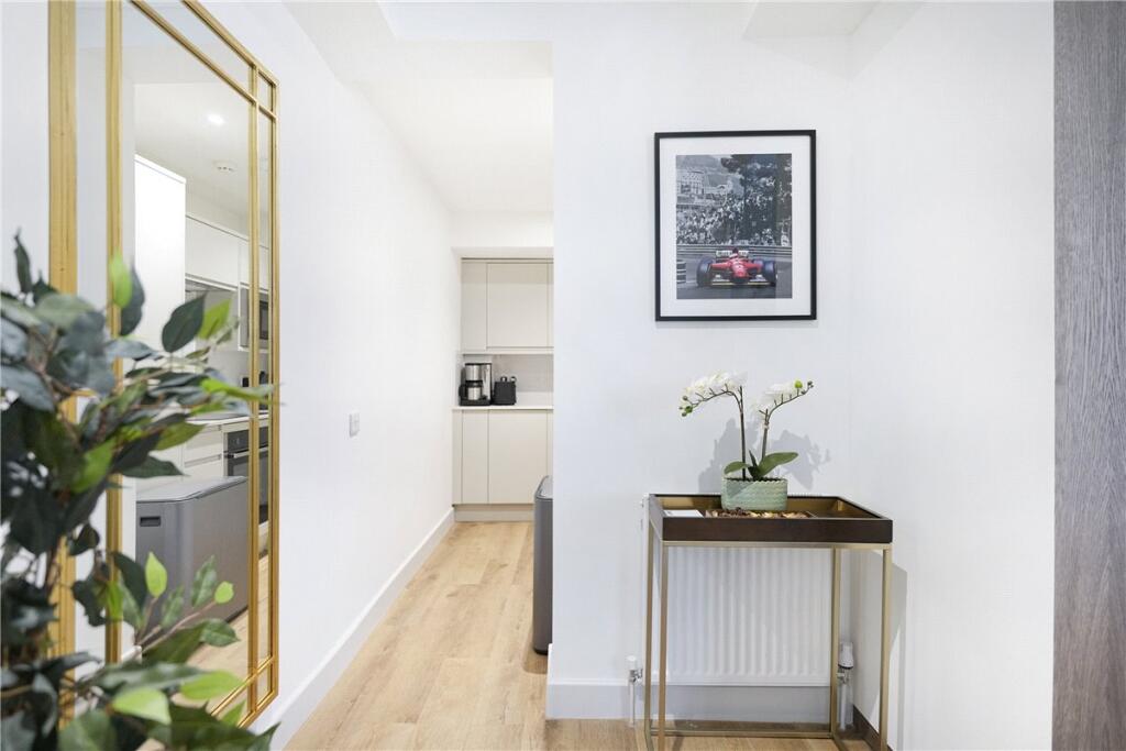 48618_KNI250061_L_IMG_12_0000