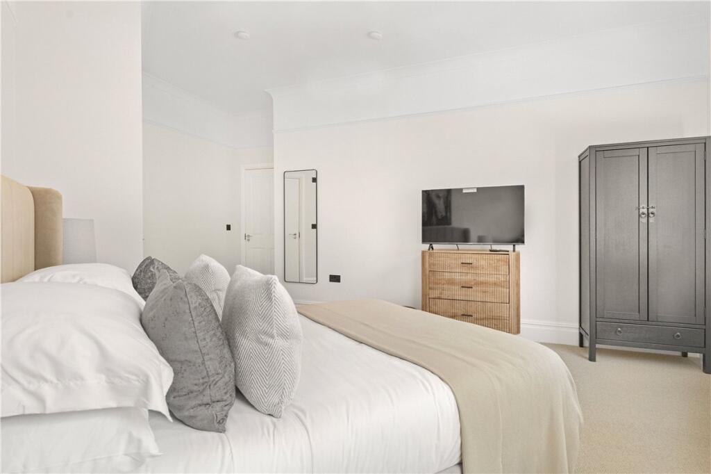 48618_KNI250072_L_IMG_05_0000