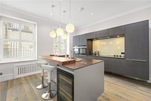 48618_KNI250082_L_IMG_02_0000