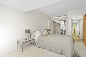 48618_KNI250082_L_IMG_03_0000