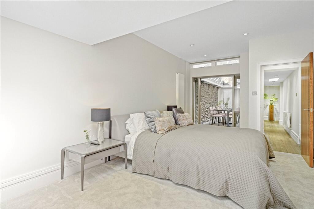 48618_KNI250082_L_IMG_03_0000