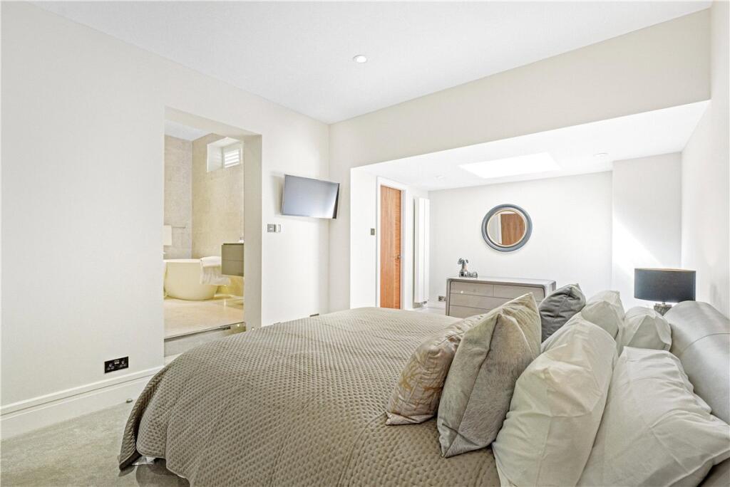 48618_KNI250082_L_IMG_24_0000