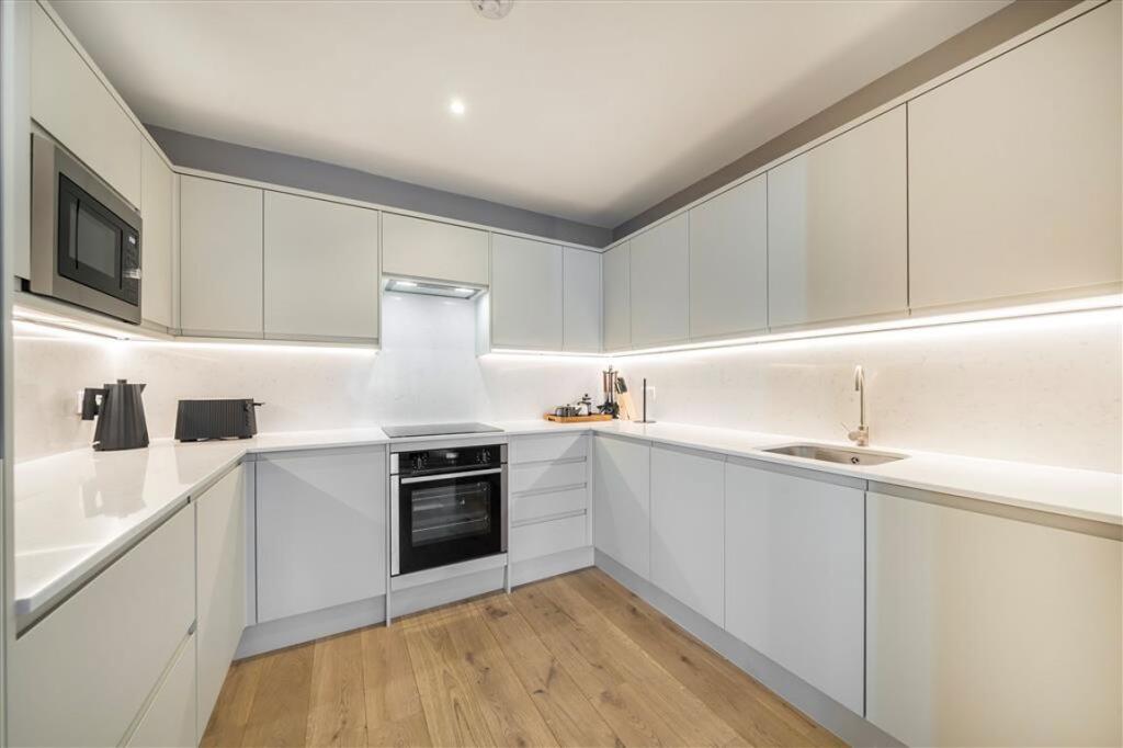 50701_33792758_IMG_02_0000