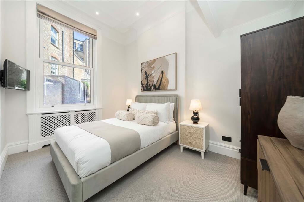 50701_33812260_IMG_02_0000