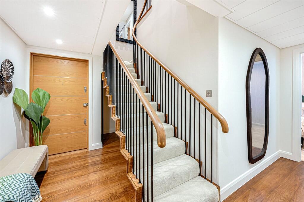 51319_KYC250163_L_IMG_01_0000