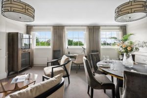 63031_KYC240468_L_IMG_10_0000