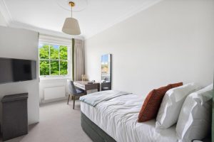 63031_KYC240468_L_IMG_11_0000