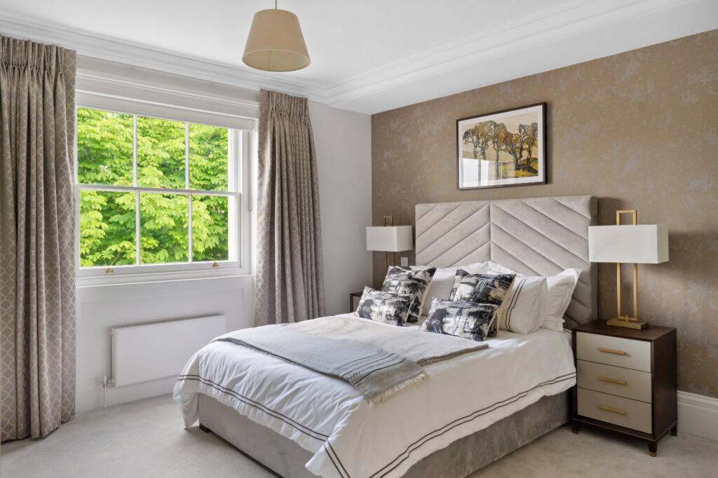 63031_KYC240468_L_IMG_15_0000