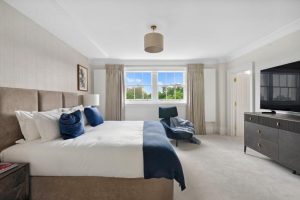 63031_KYC240468_L_IMG_18_0000