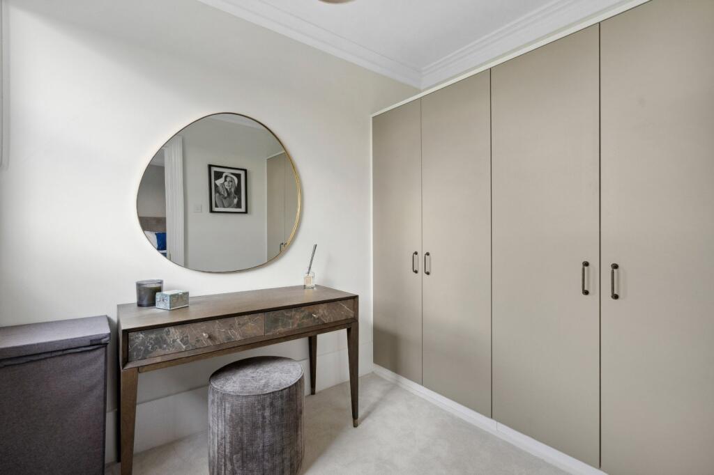 63031_KYC240468_L_IMG_26_0000