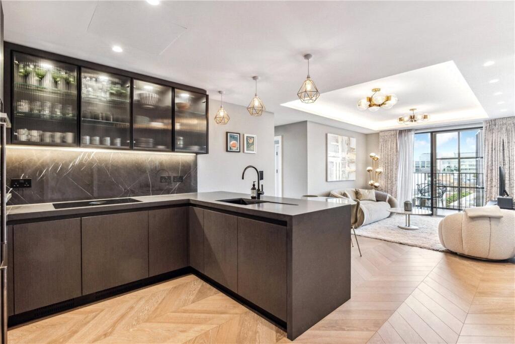 48606_MYL250041_L_IMG_00_0000