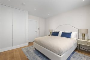 48606_MYL250060_L_IMG_02_0000