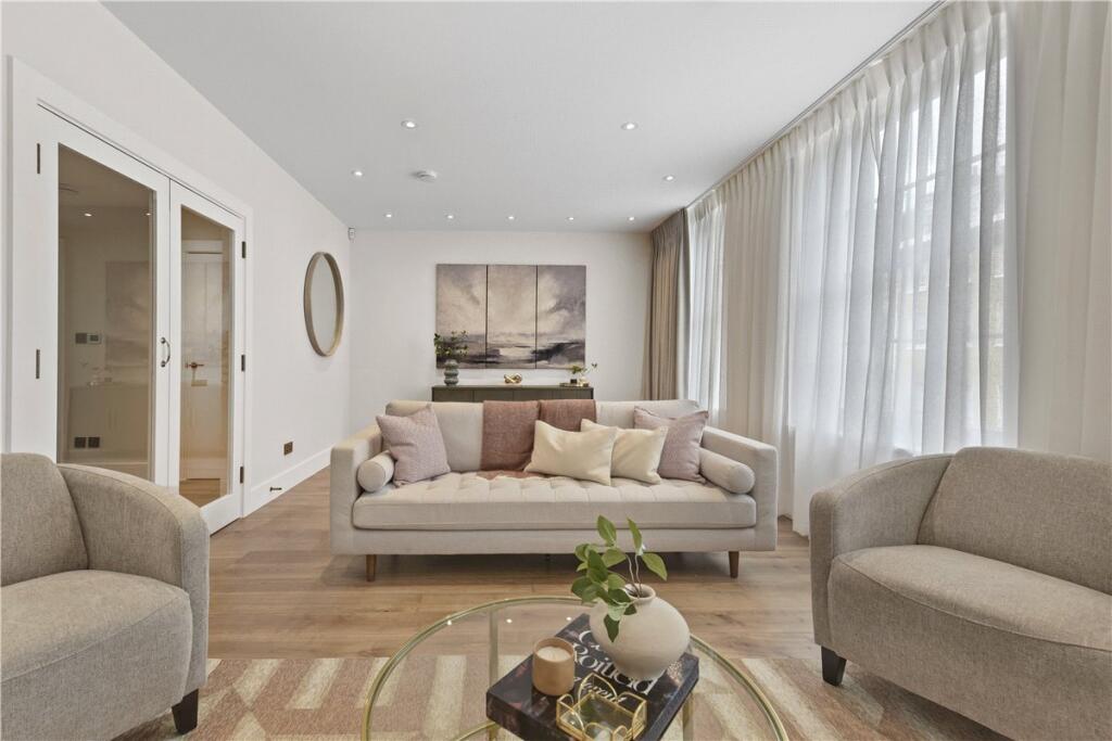 48606_MYL250060_L_IMG_13_0000