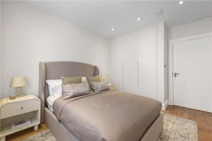 48606_MYL250060_L_IMG_15_0000