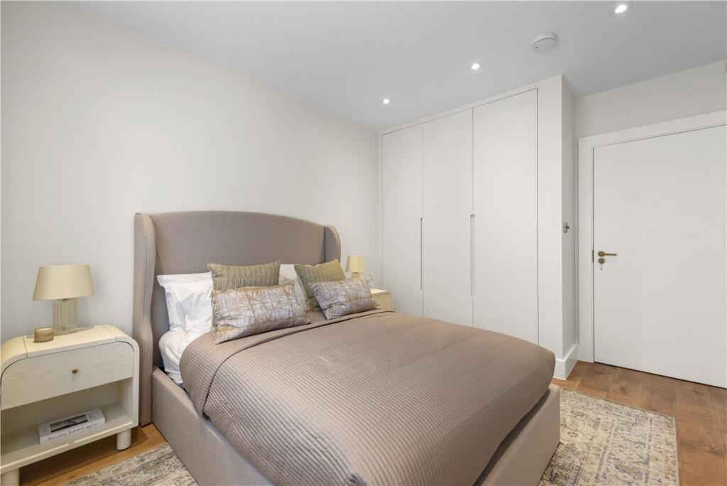 48606_MYL250060_L_IMG_15_0000