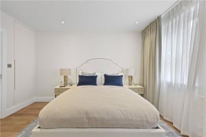 48606_MYL250060_L_IMG_18_0000