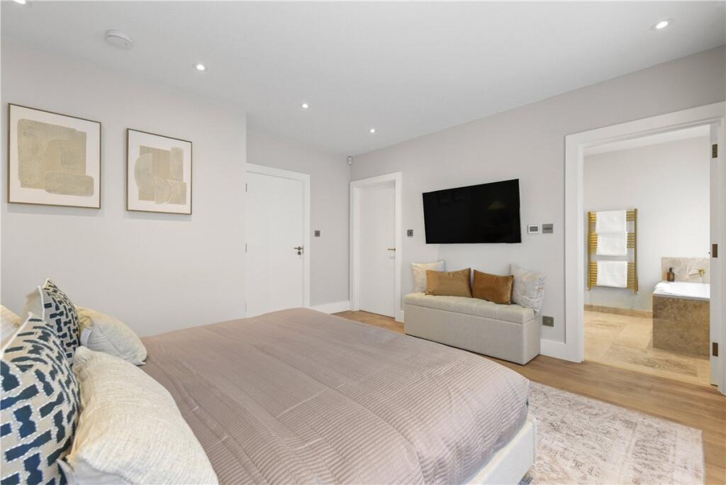 48606_MYL250060_L_IMG_19_0000