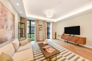 63025_KYC250158_L_IMG_03_0000