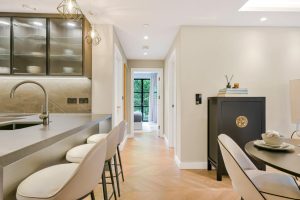 63025_KYC250158_L_IMG_06_0000