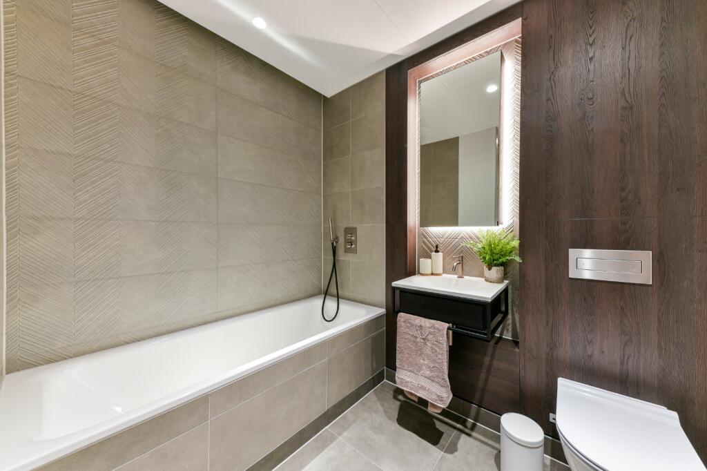 63025_KYC250158_L_IMG_21_0000