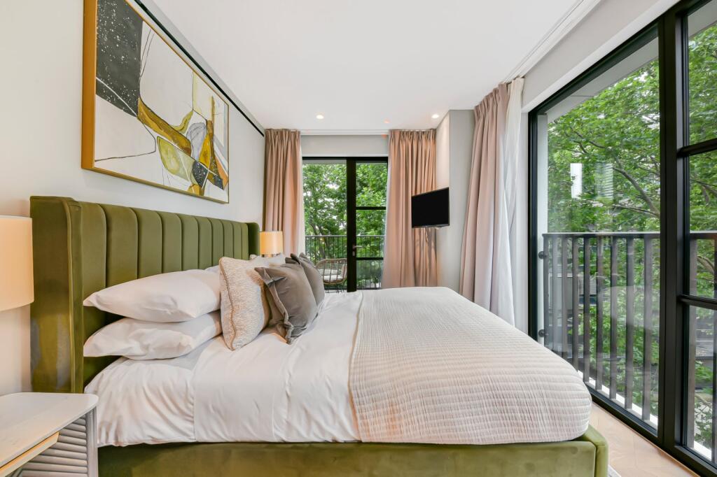 63025_KYC250158_L_IMG_23_0000