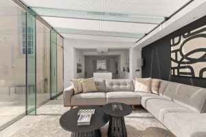 63031_KYC250142_L_IMG_06_0000