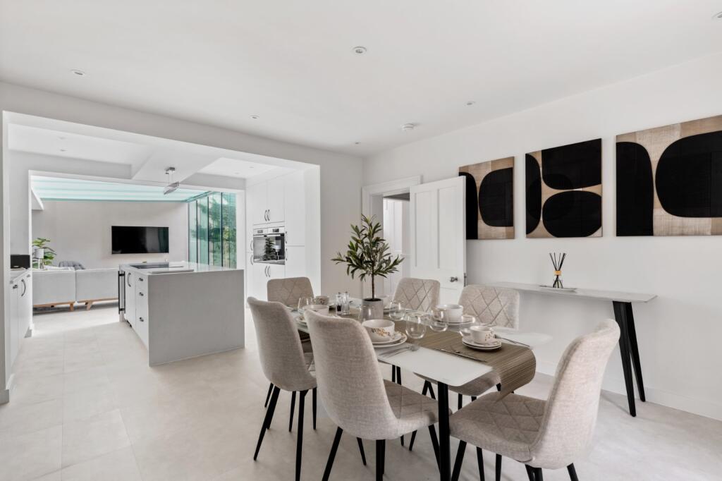 63031_KYC250142_L_IMG_07_0000