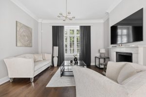 63031_KYC250142_L_IMG_11_0000