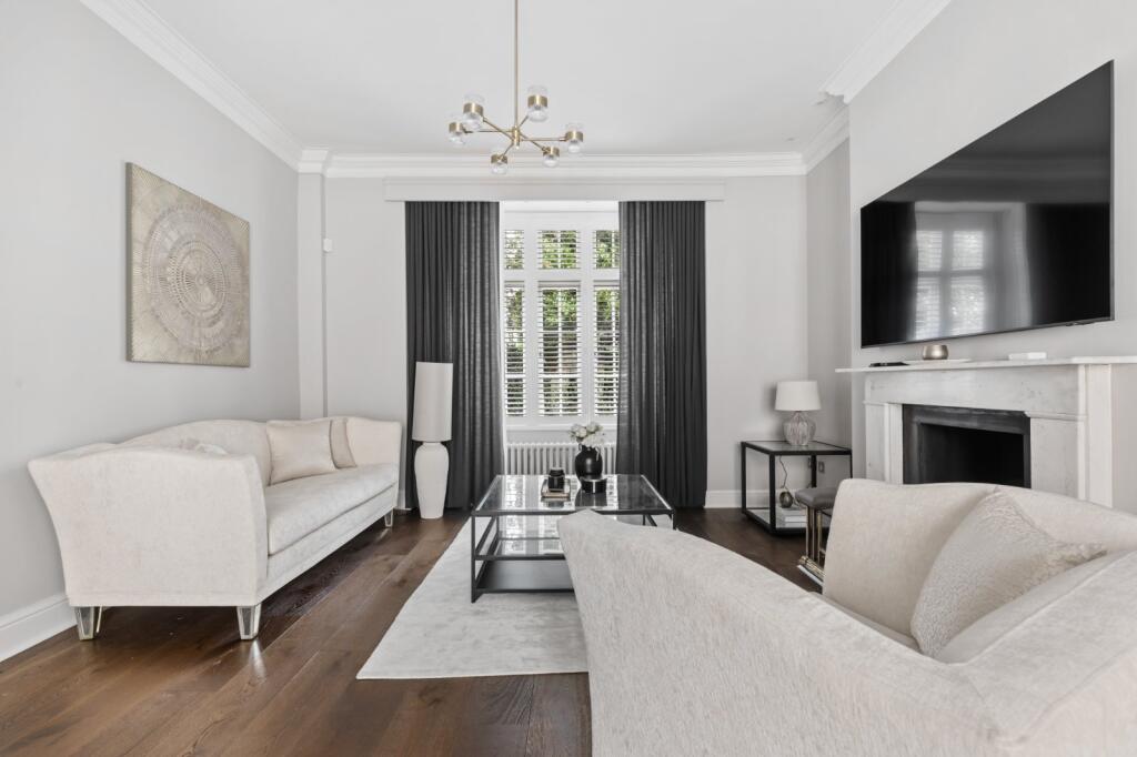 63031_KYC250142_L_IMG_11_0000