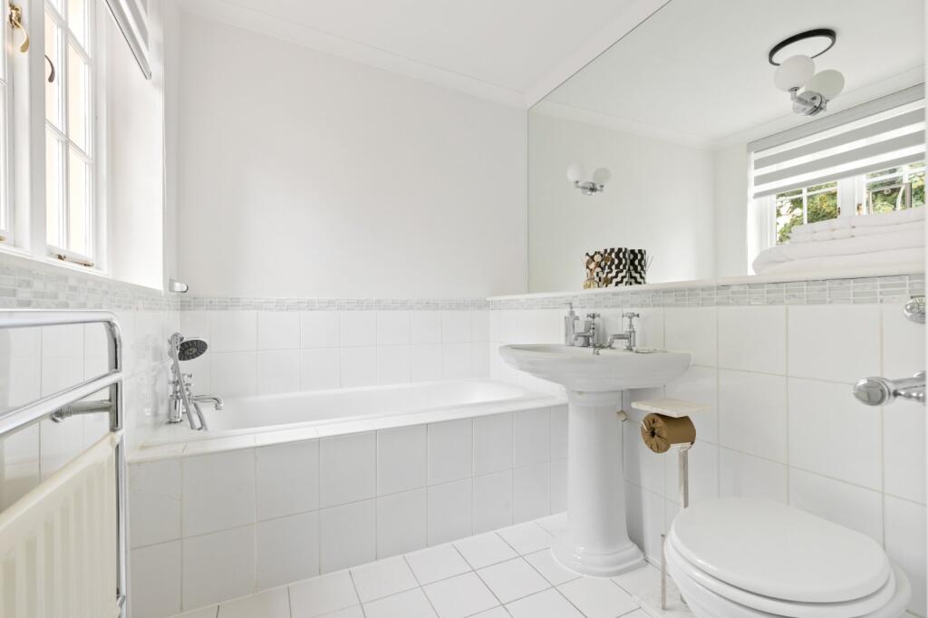 63031_KYC250142_L_IMG_26_0000