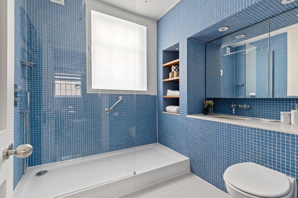 63031_KYC250142_L_IMG_27_0000