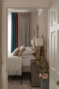 243-nnismore-Gardens-SW7-1NH-31