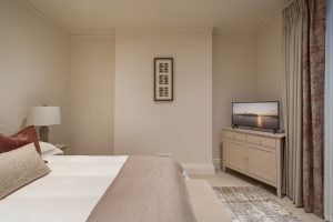 243-nnismore-Gardens-SW7-1NH-5