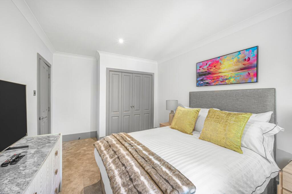 244-0_KYC250173_L_IMG_05_0000