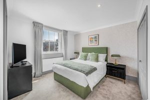 244-0_KYC250173_L_IMG_08_0000