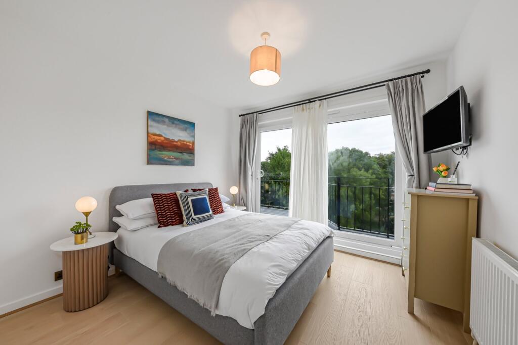 51295_KYC250005_L_IMG_04_0000