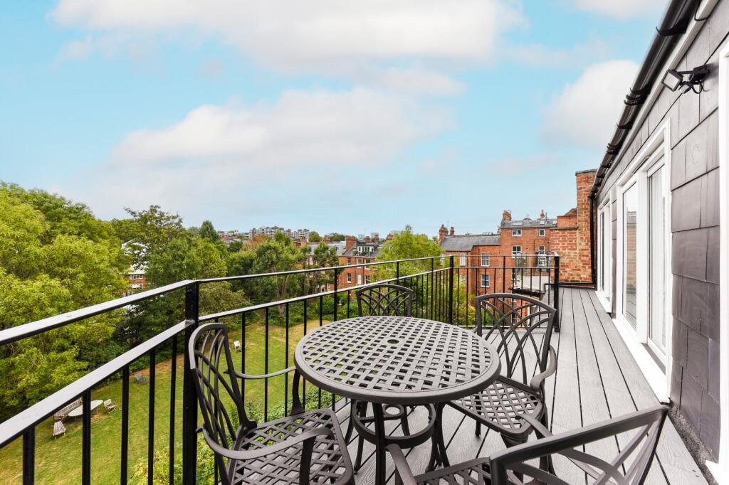 51295_KYC250005_L_IMG_05_0000