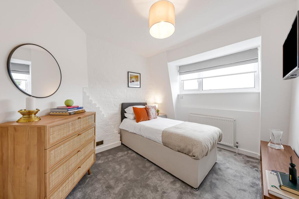 51295_KYC250005_L_IMG_09_0000