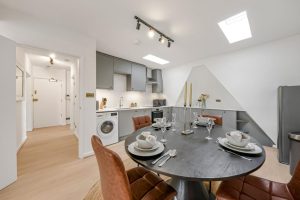 51295_KYC250005_L_IMG_11_0000