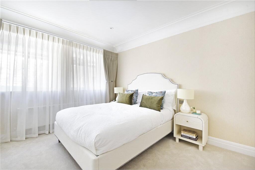 246-6_MYL250058_L_IMG_02_0000