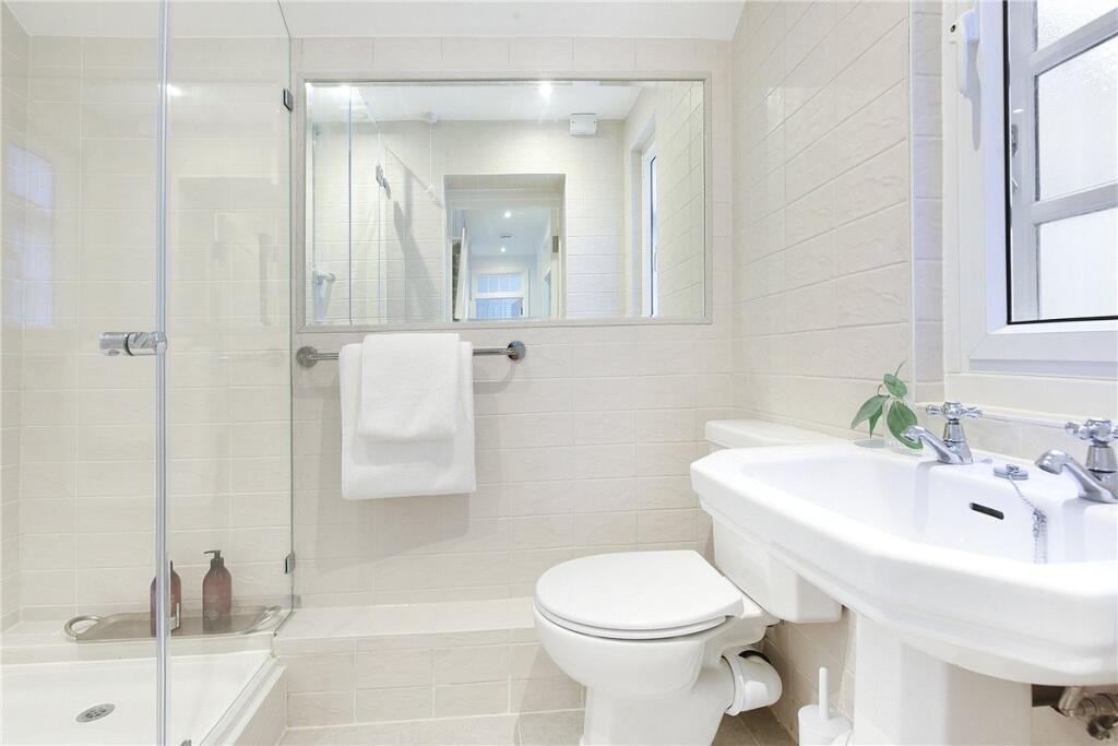 246-6_MYL250058_L_IMG_06_0000